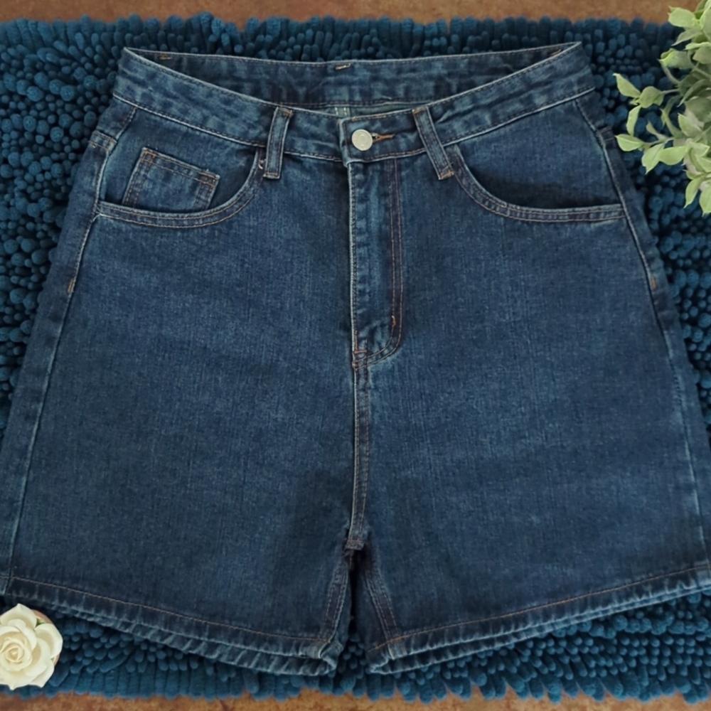 NWOT SHEIN EZwear Zip Fly Solid Denim Shorts, Size M